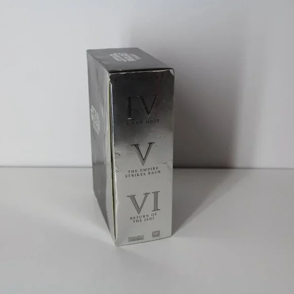 Star Wars Trilogy DVD Set with bonus material - Picture 8 of 8